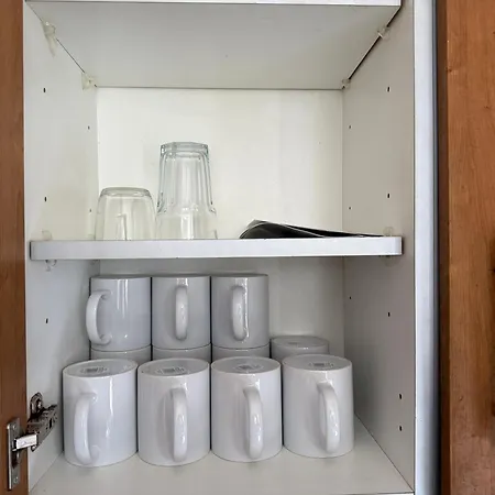 Casa de Férias Serviced - - 3 Bed House-close To Centre -m621 & M1 - Contractors - Business Travellers - Families *