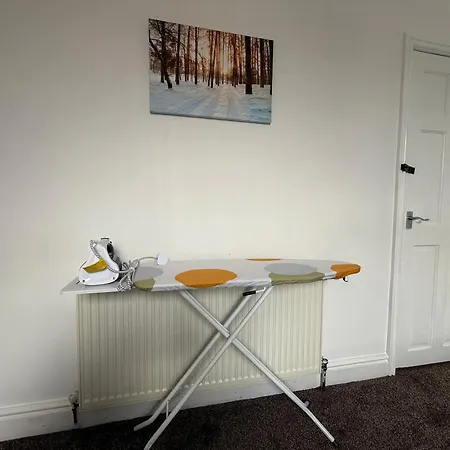 別荘 Leeds 3Br Guesthouse For 10 - Near Elland Road & City Centre - Fast Wifi, Netflix, & Parking *