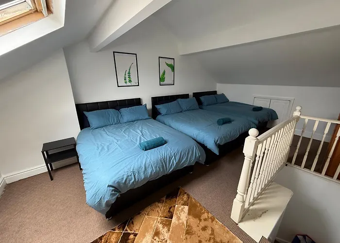 Serviced - - 3 Bed House-close To Centre -m621 & M1 - Contractors - Business Travellers - Families リーズ