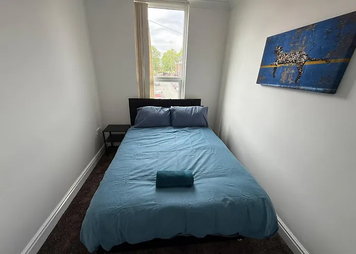 Serviced - - 3 Bed House-close To Centre -m621 & M1 - Contractors - Business Travellers - Families * Leeds (West Yorkshire)